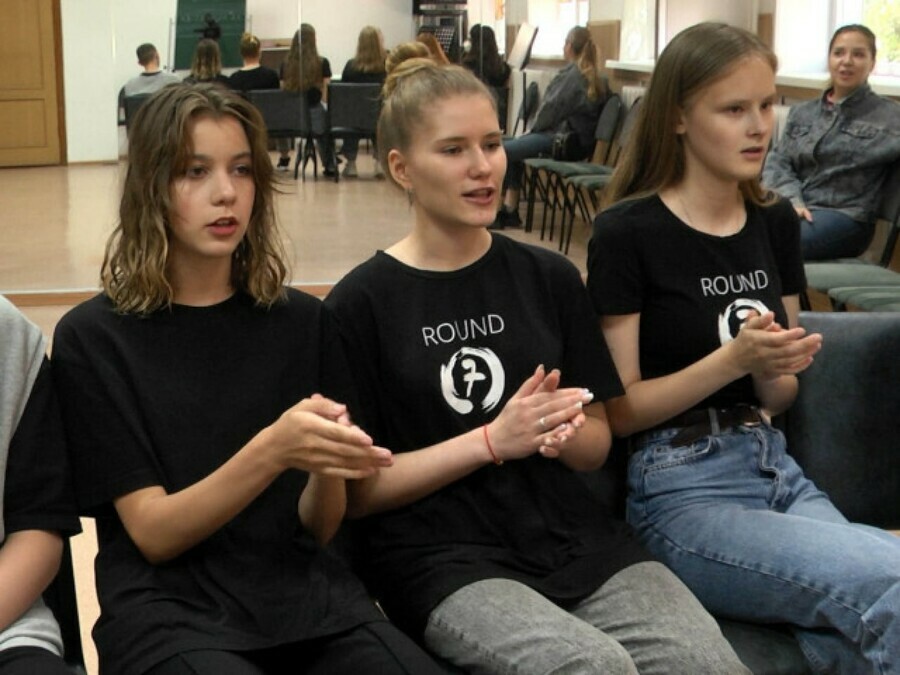 Актерскому мастерству учат школьников Благовещенска в студии Round 7teen по Навигатору