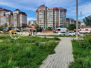 В микрорайоне Благовещенска при ремонте дороги нашли снаряд фото