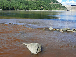 Мощный селевой поток вызванный ливнями загрязнил воду в Зейском водохранилище фотовидео