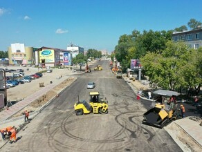 Укладку асфальта на Мухина в Благовещенске показали с дрона видео