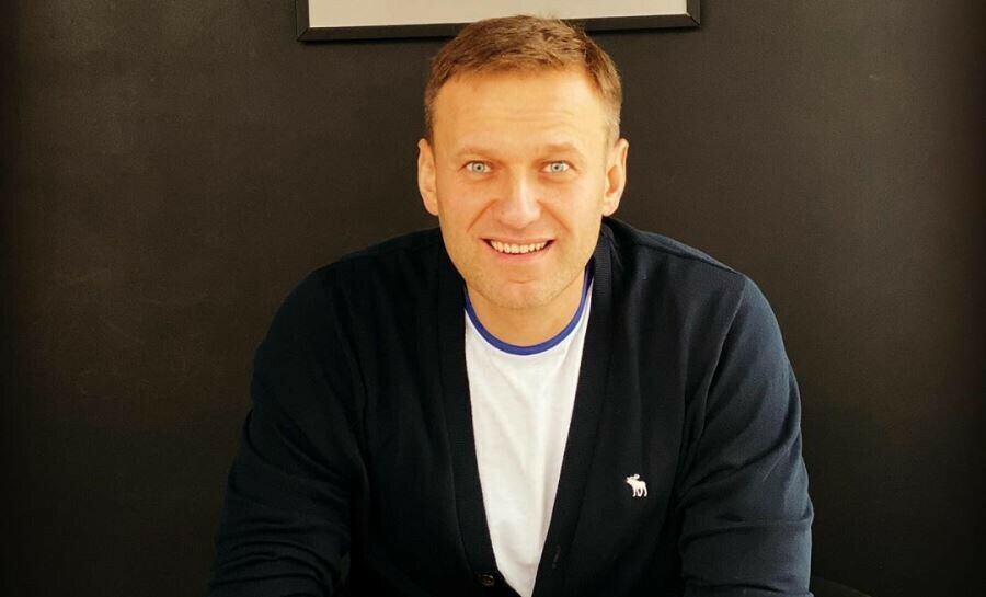СМИ Навальный полностью пришел в себя и заговорил