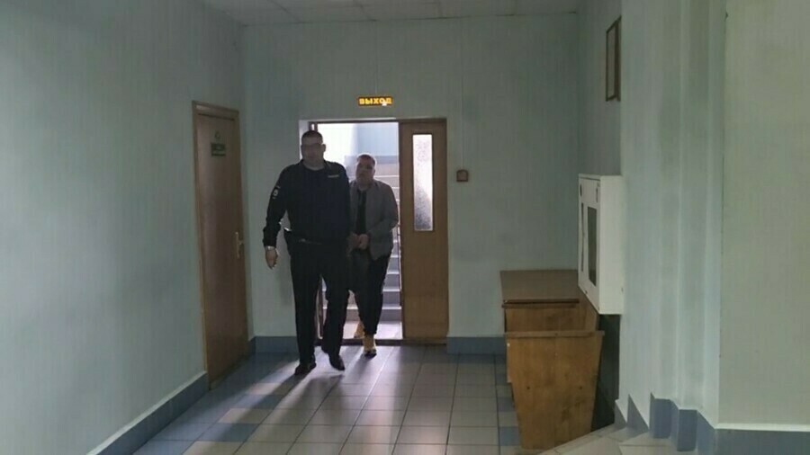 Прокуратура через суд добивается отставки главы Благовещенского района Евгения Седых