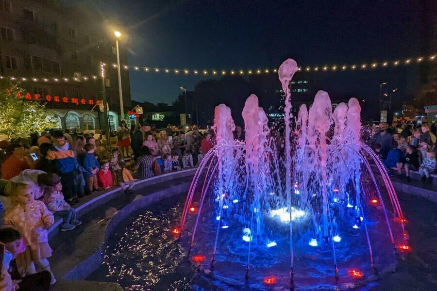 В Благовещенске торжественно открыли сквер Бабочка фото