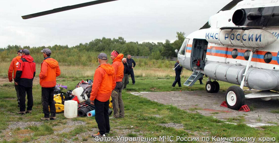 Зампред правительства Камчатки объяснил почему вертолет не прилетел на Ключевской когда туристы были живы