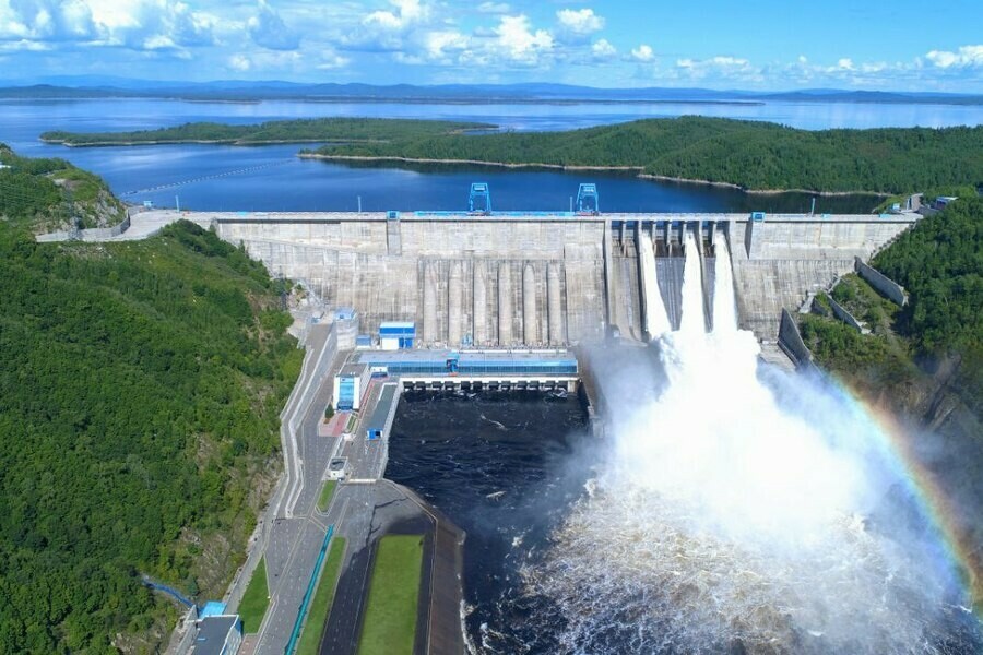 Бурейская ГЭС увеличивает расход воды 
