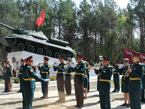 В Благовещенске отметили День танкиста видео