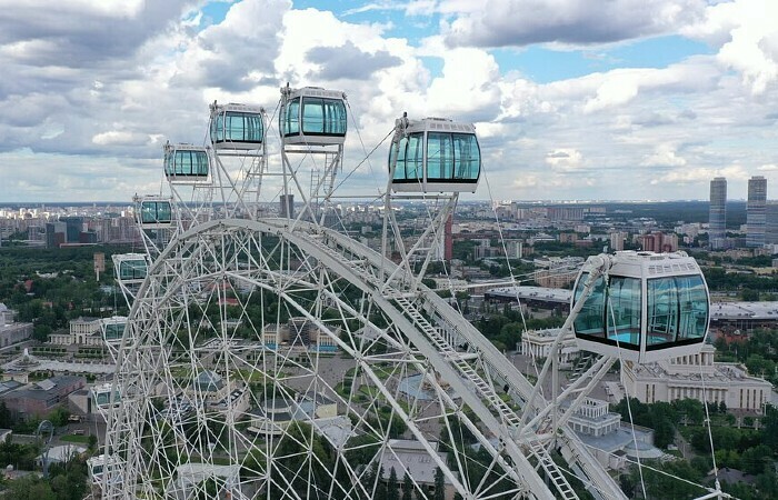 В Москве открыли самое большое колесо обозрения в Европе