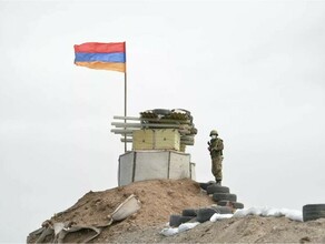 На границе Армении и Азербайджана начались обстрелы