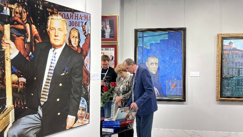В Благовещенске открылась выставка работ знаменитого художника Ильи Глазунова