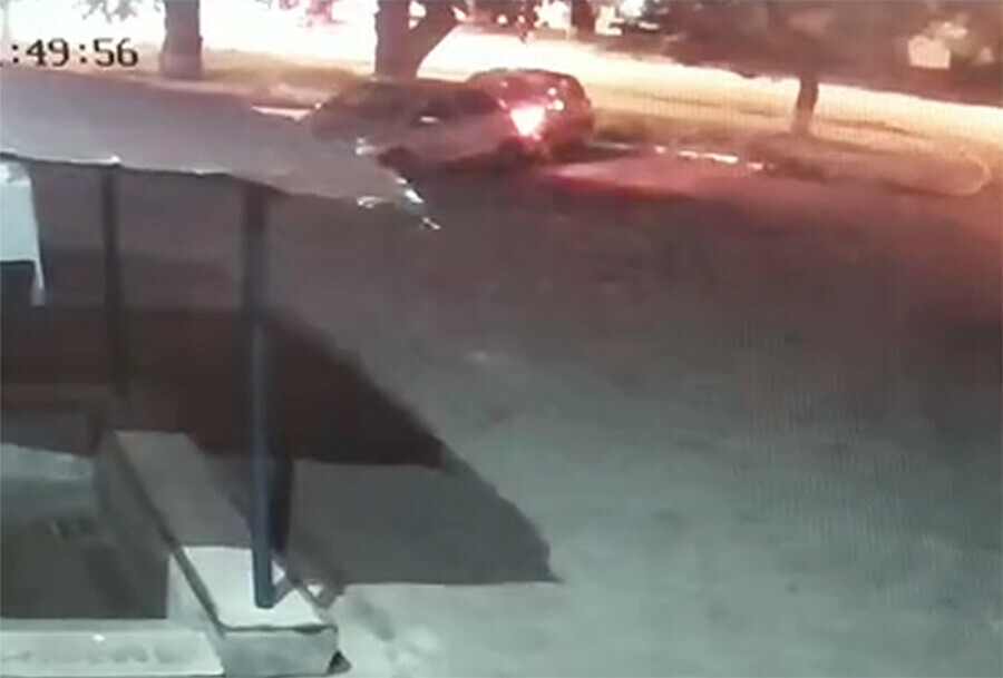 Ночью в Благовещенске произошло ДТП Один водитель  скрылся видео