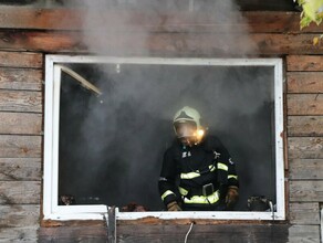 В Благовещенске загорелся жилой дом фото