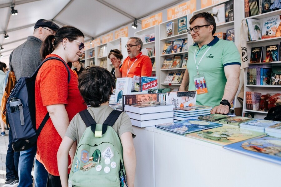 Книжный фестиваль Берег стартовал в Благовещенске Программа