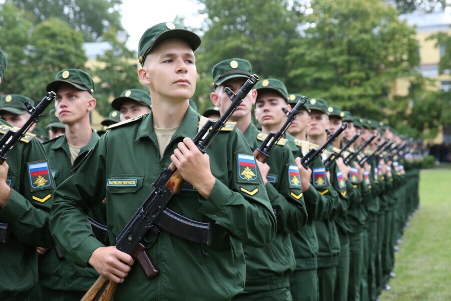 Путин подписал пакет поправок в УК о мобилизации и военном положении