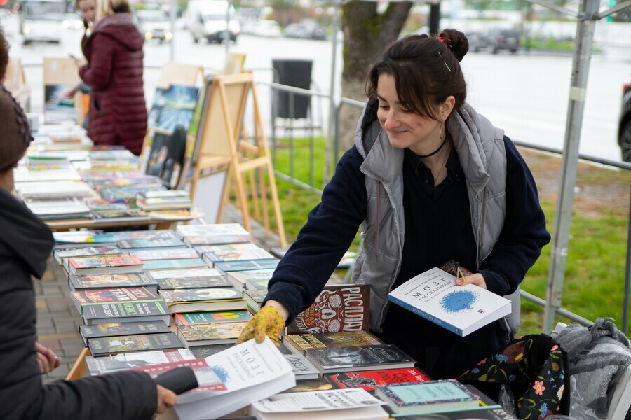 Встречи презентации поэтические чтения книжный фестиваль Берег прошёл в Благовещенске