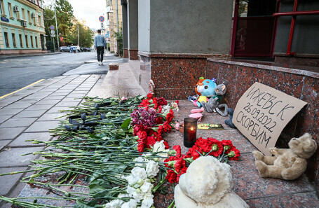 Число погибших в школе Ижевска выросло до 17 человек