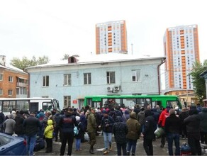 Почти двое суток держали в холоде Родные мобилизованных жалуются на условия их содержания