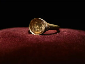 В Благовещенске таксисту оставили золотое кольцо в залог а он с ним уехал