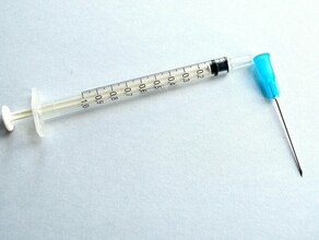 Каждый седьмой получивший вакцину Спутник V жалуется на слабость и температуру