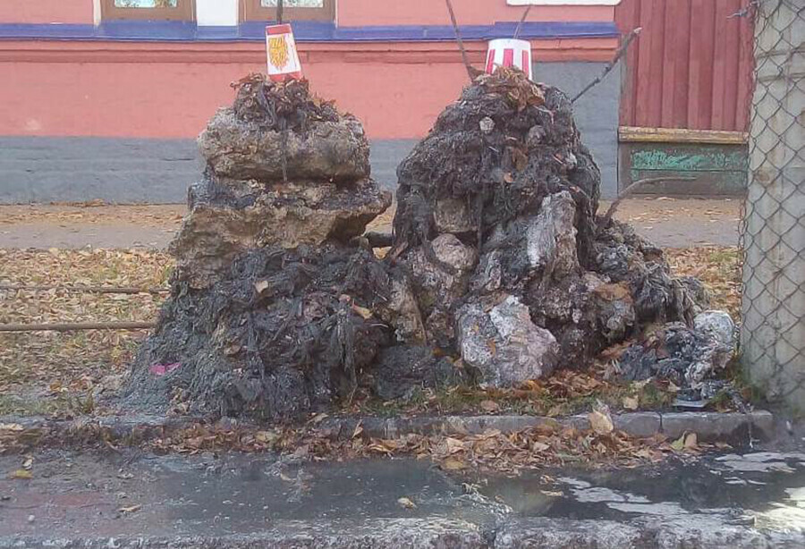В коллекторе в центре Благовещенска образовалась непробиваемая жировая пробка 