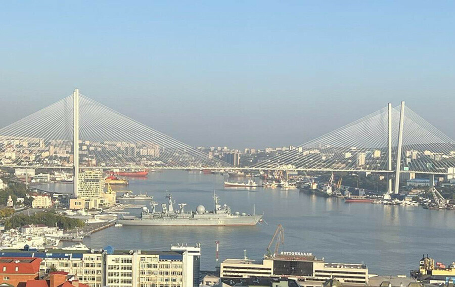 Золотой мост во Владивостоке стали охранять более тщательно после подрыва на мосту в Крыму