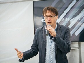 В Благовещенск на книжный фестиваль приедет известный поэт Дмитрий Воденников