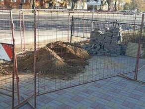 В центре Благовещенска пришлось вскрывать новый асфальт изза действий строителей