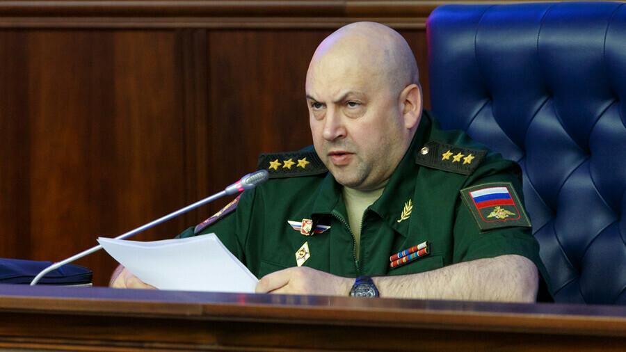 Накануне Совбеза генерал Суровикин не исключил принятия непростых решений На Херсонщине объявлена эвакуация