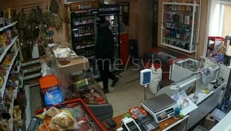 В Приамурье под стражу заключили пару устроившую разбойное нападение на магазин 