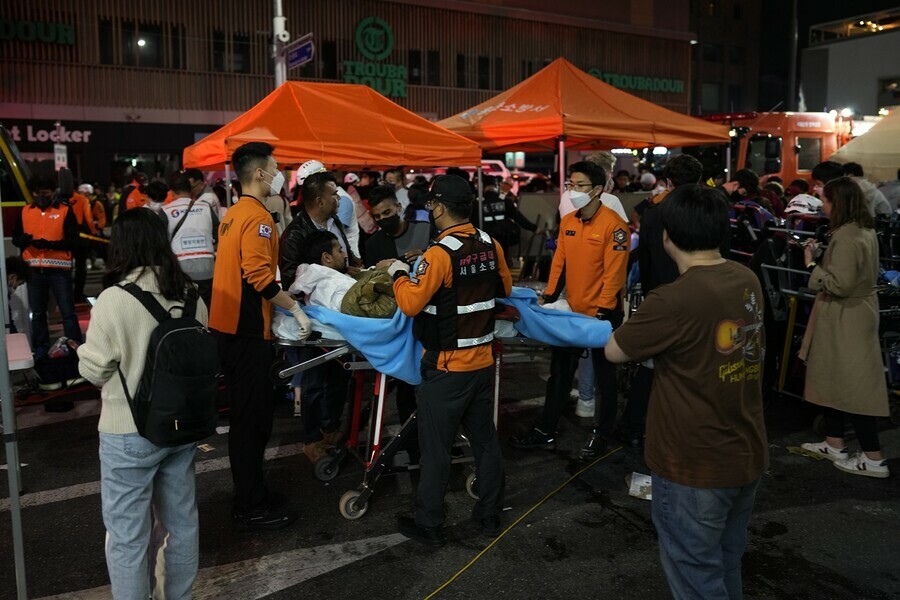 В Сеуле на праздновании Хэллоуина в давке погибло более 140 человек