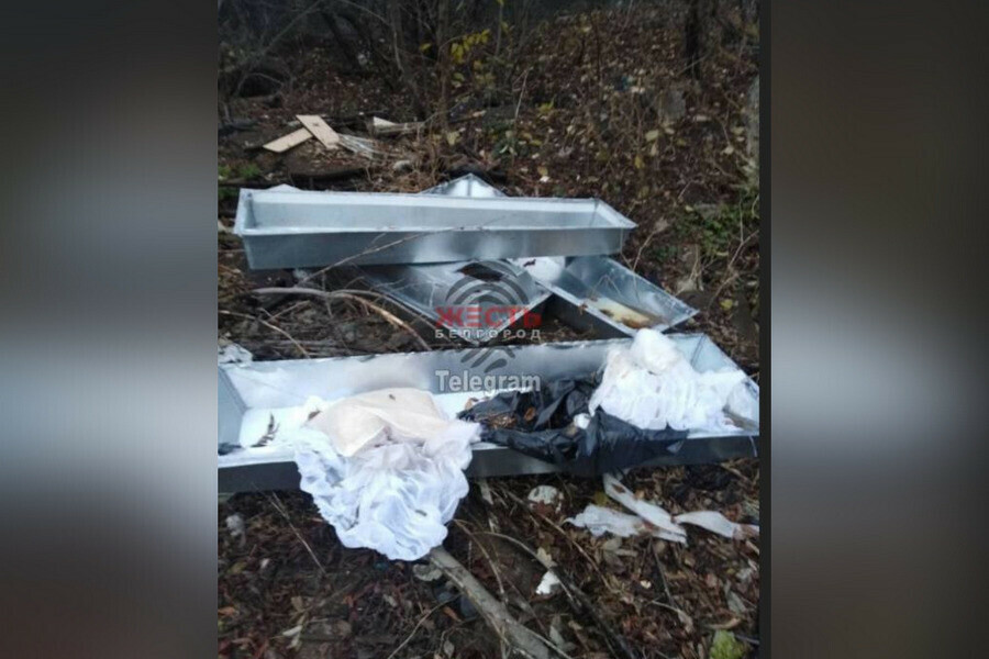 В Белгороде нашли выброшенные на помойку цинковые гробы