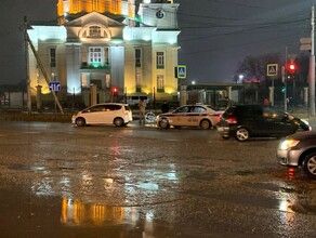 Возле церкви в микрорайоне Благовещенска иномарка сбила маму и ребенка