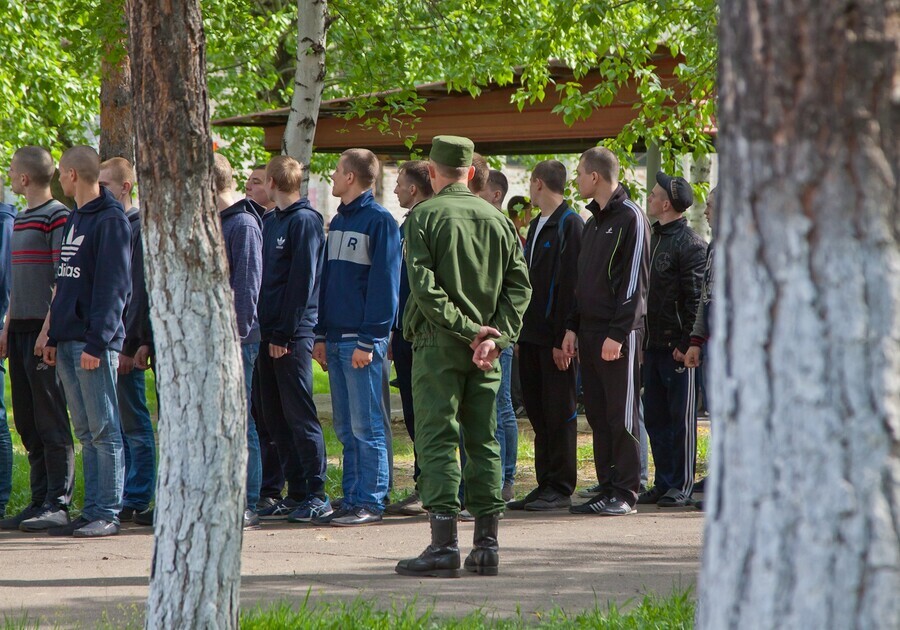 Военный комиссар Амурской области рассказал сколько амурчан призовут этой осенью и где они будут служить