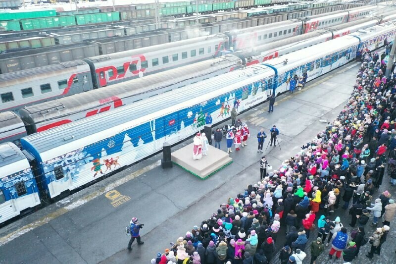 Поезд Деда Мороза доехал до Тынды фото видео