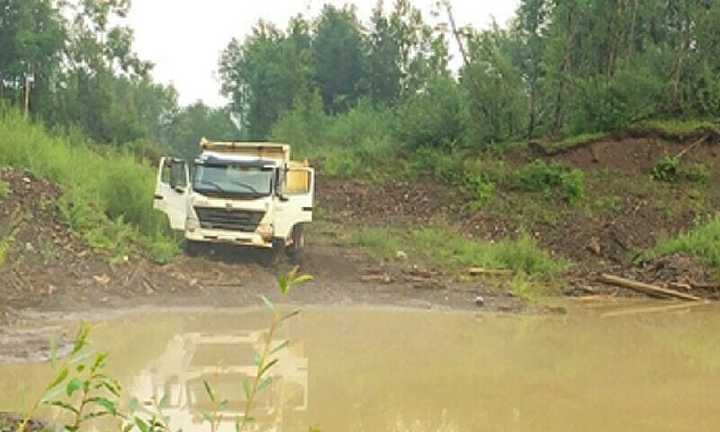 В Приамурье направлено в суд дело о гибели водителя грузовика который съехал с дороги и утонул в котловане 