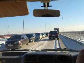 На мосту через Зею в Благовещенске произошло несколько ДТП образовалась пробка фото видео  