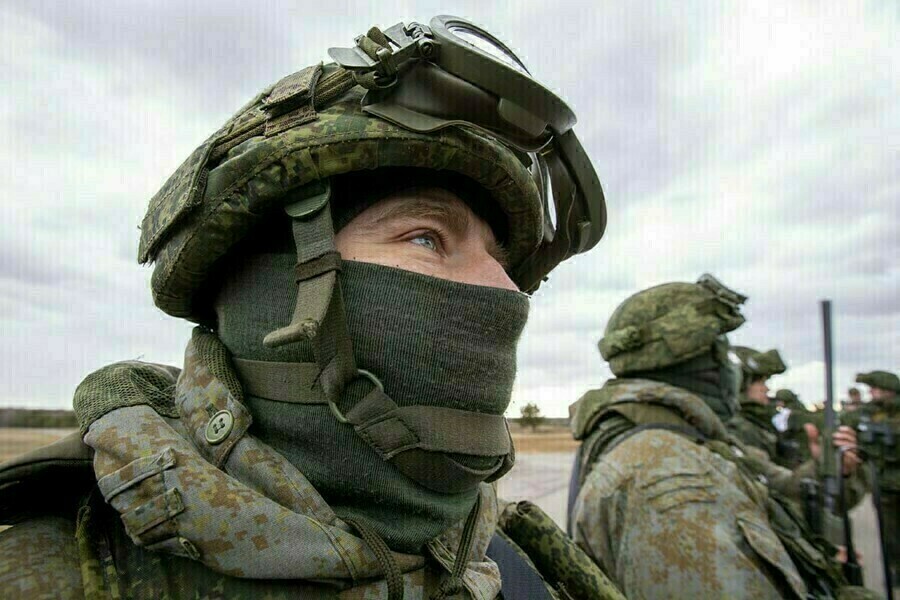 В России военных оденут в костюм железного человека