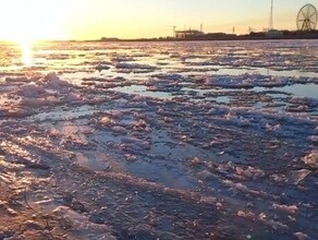 Благовещенцев предупредили об опасности прогулок по неокрепшему льду