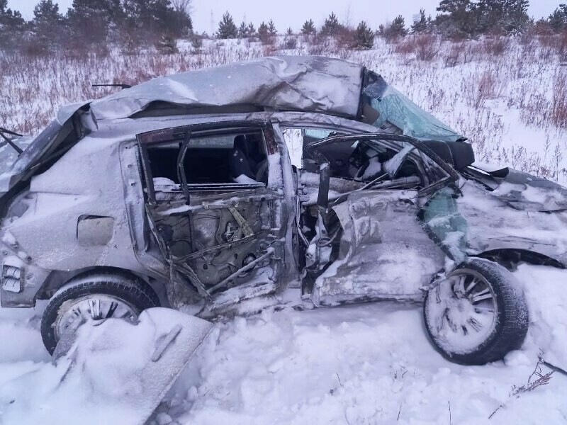 В Приамурье произошло страшное ДТП Погибла водитель в машине была ее маленькая дочь фото