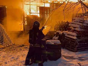 Пожар на цветочном складе в центре Москвы тушили девять часов Шесть человек погибли