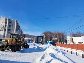 В Тынде женщина попала под грейдер убиравший снег