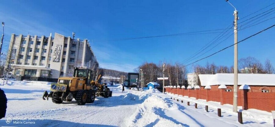 В Тынде женщина попала под грейдер убиравший снег