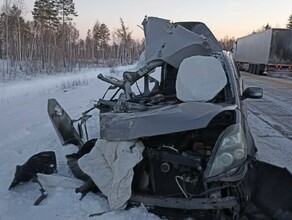 Очередное трагическое ДТП на севере Приамурья машина разбилась о полуприцеп стоявшего грузовика