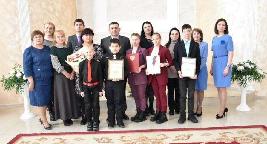 Амурская семья в которой 17 детей победила во всероссийском конкурсе 