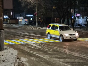 В Благовещенске появился первый проекционный пешеходный переход фото видео