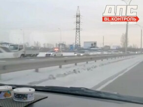 В Благовещенске полиция полдня продержала грузовик у дороги Предварительно изза запрещенных веществ