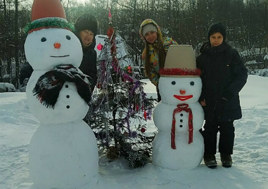 От молодых благовещенских семей ждут  самогосамого снеговика фото