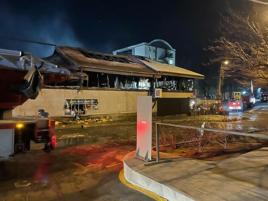 Во Владивостоке сгорел популярный ресторан