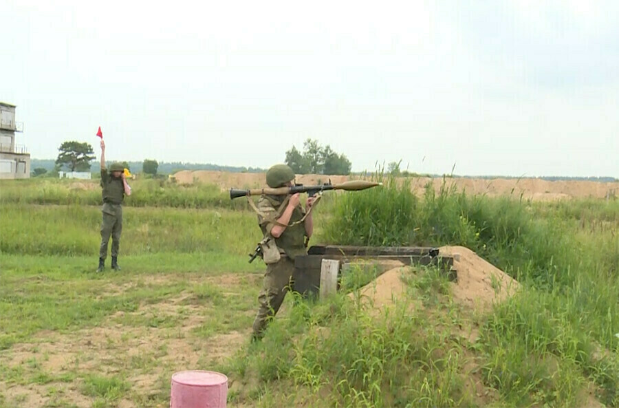 На базе Дальневосточного ГАУ появится военный учебный центр Отучившись там не нужно будет служить в армии