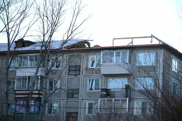 ЧП жильцы пятиэтажки в Свободном зимуют без крыши