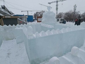 В Благовещенске готовится к открытию ледовый лабиринт фото